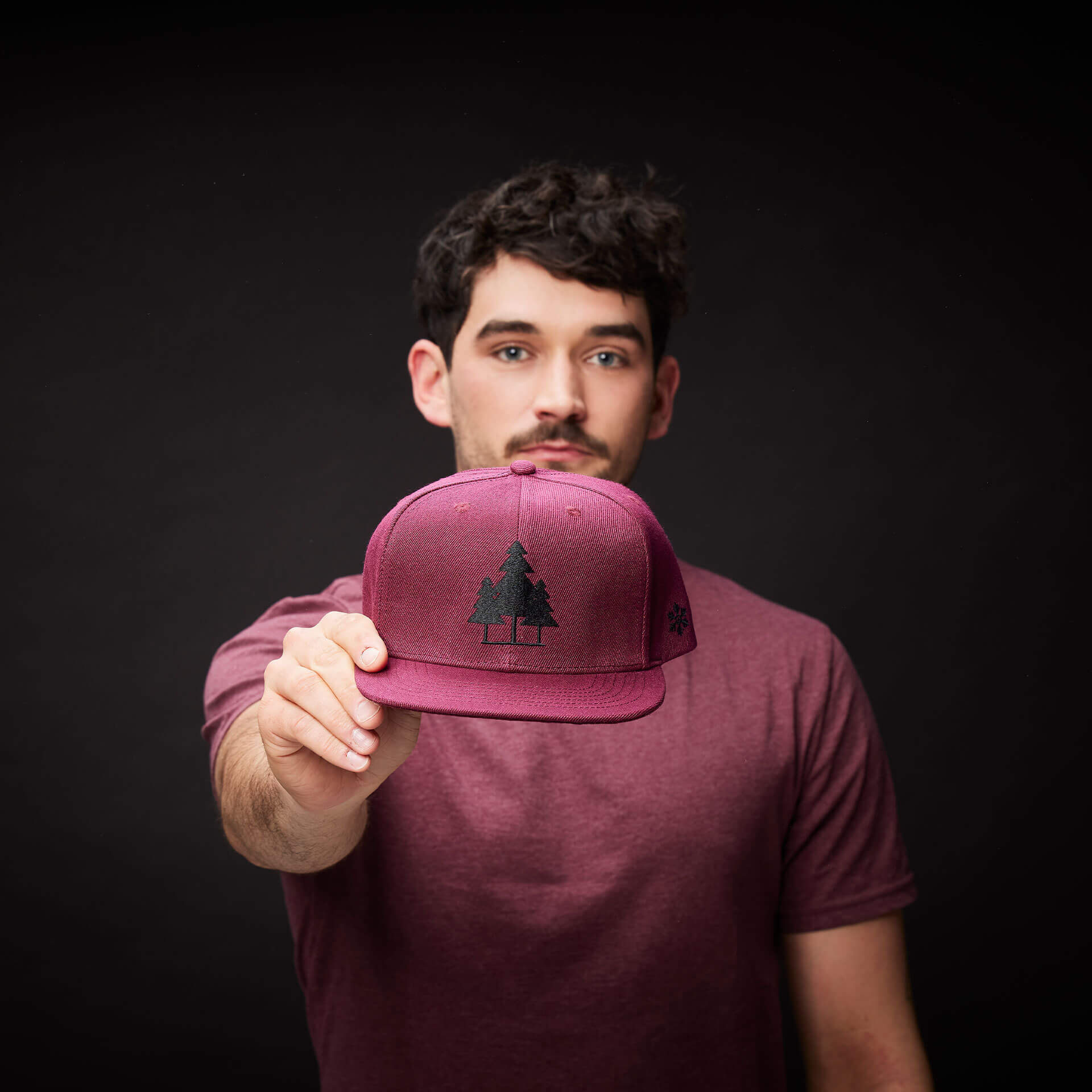 Cap-Forest-rot-dunkel1