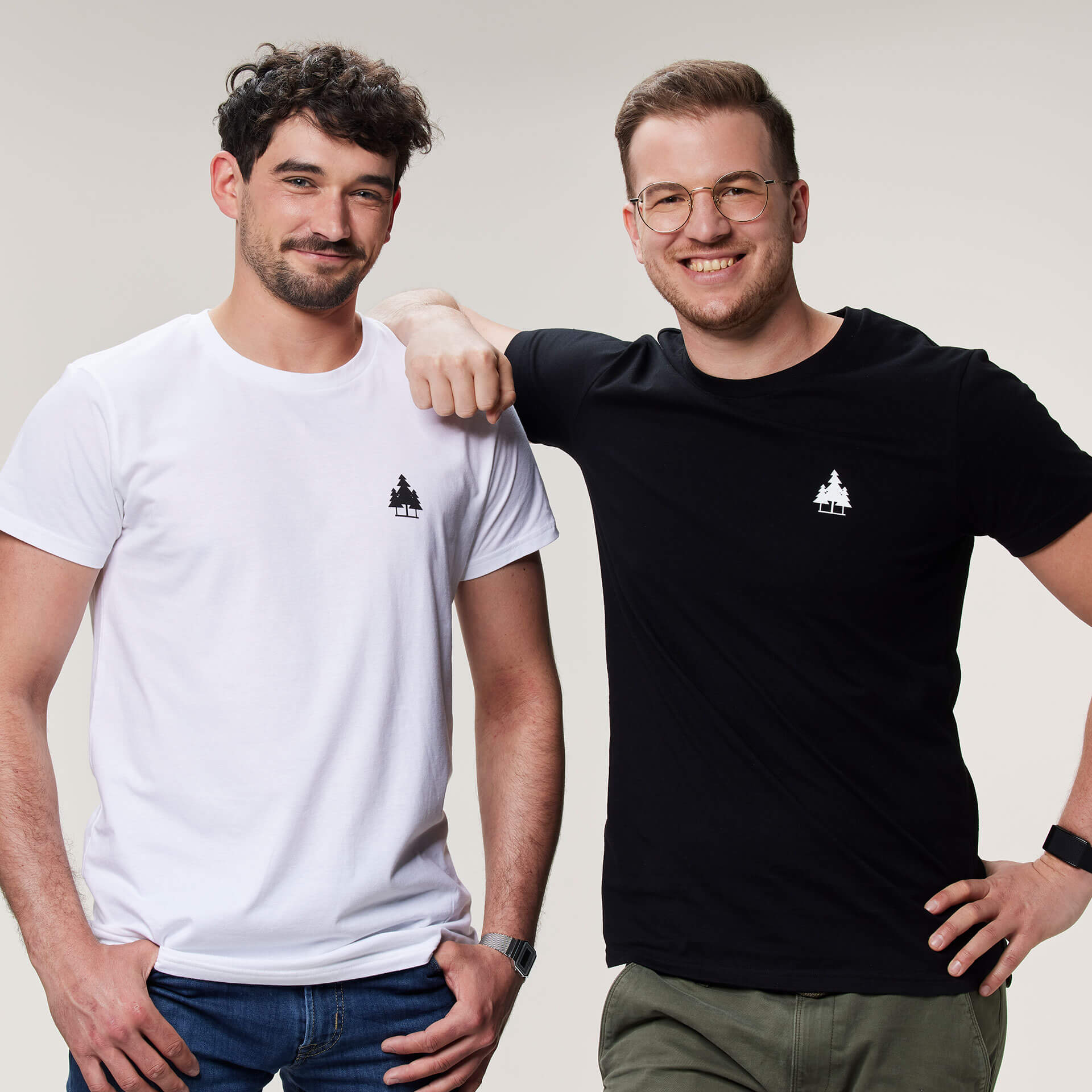 T-Shirt-schwarz-weiss-hell2